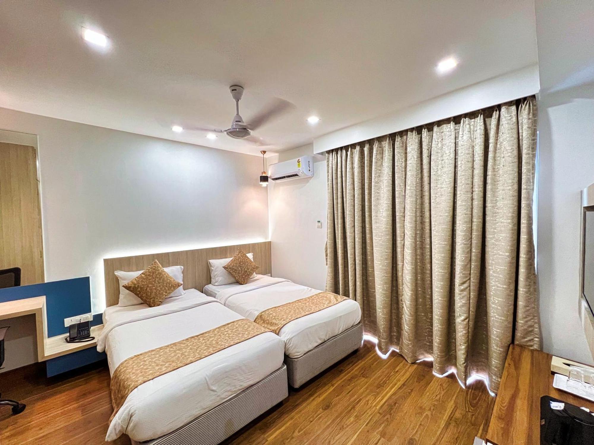 White House By Maxxvalue Service Apartments Bandra Bombaj Zewnętrze zdjęcie