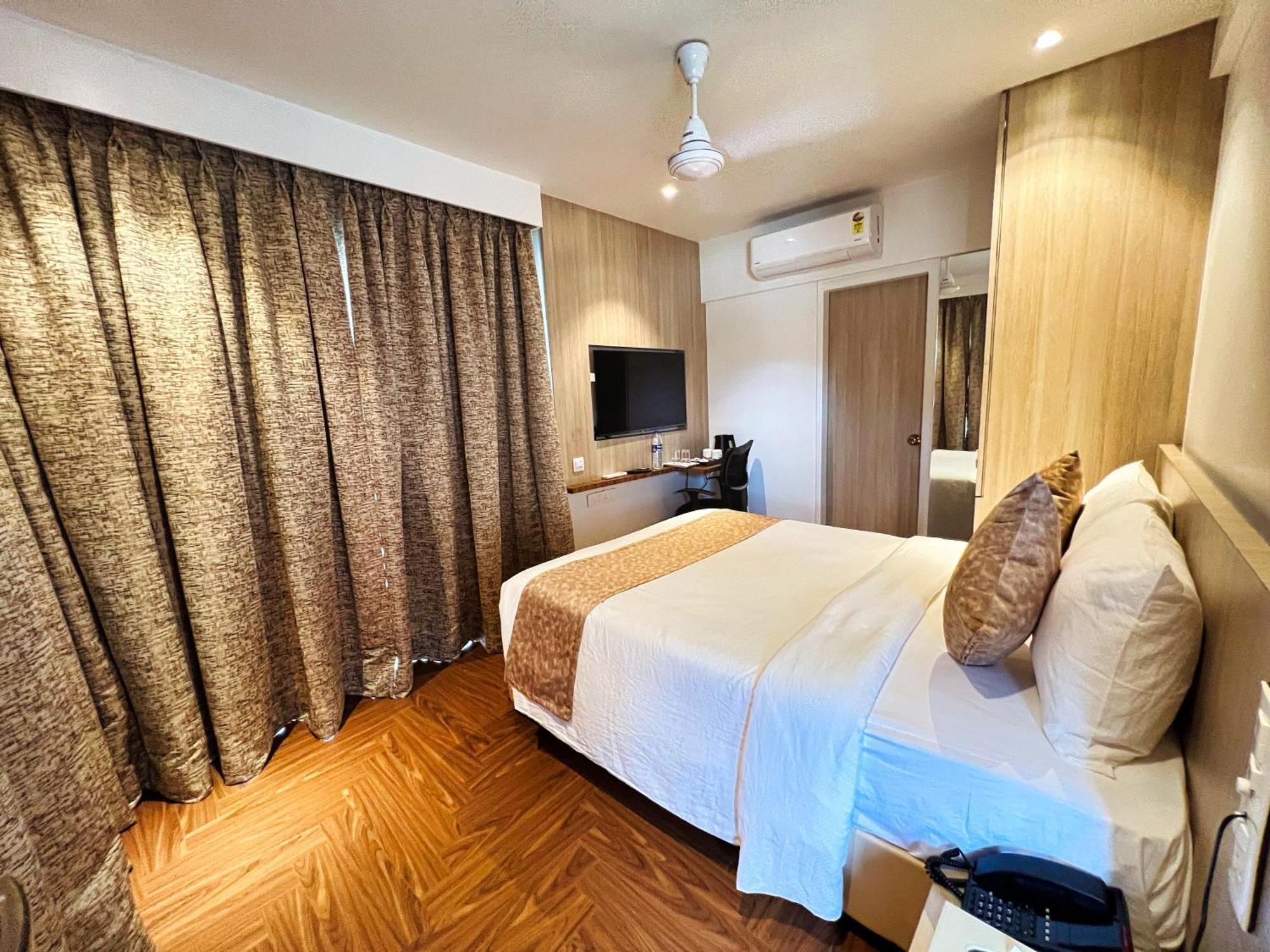 White House By Maxxvalue Service Apartments Bandra Bombaj Zewnętrze zdjęcie